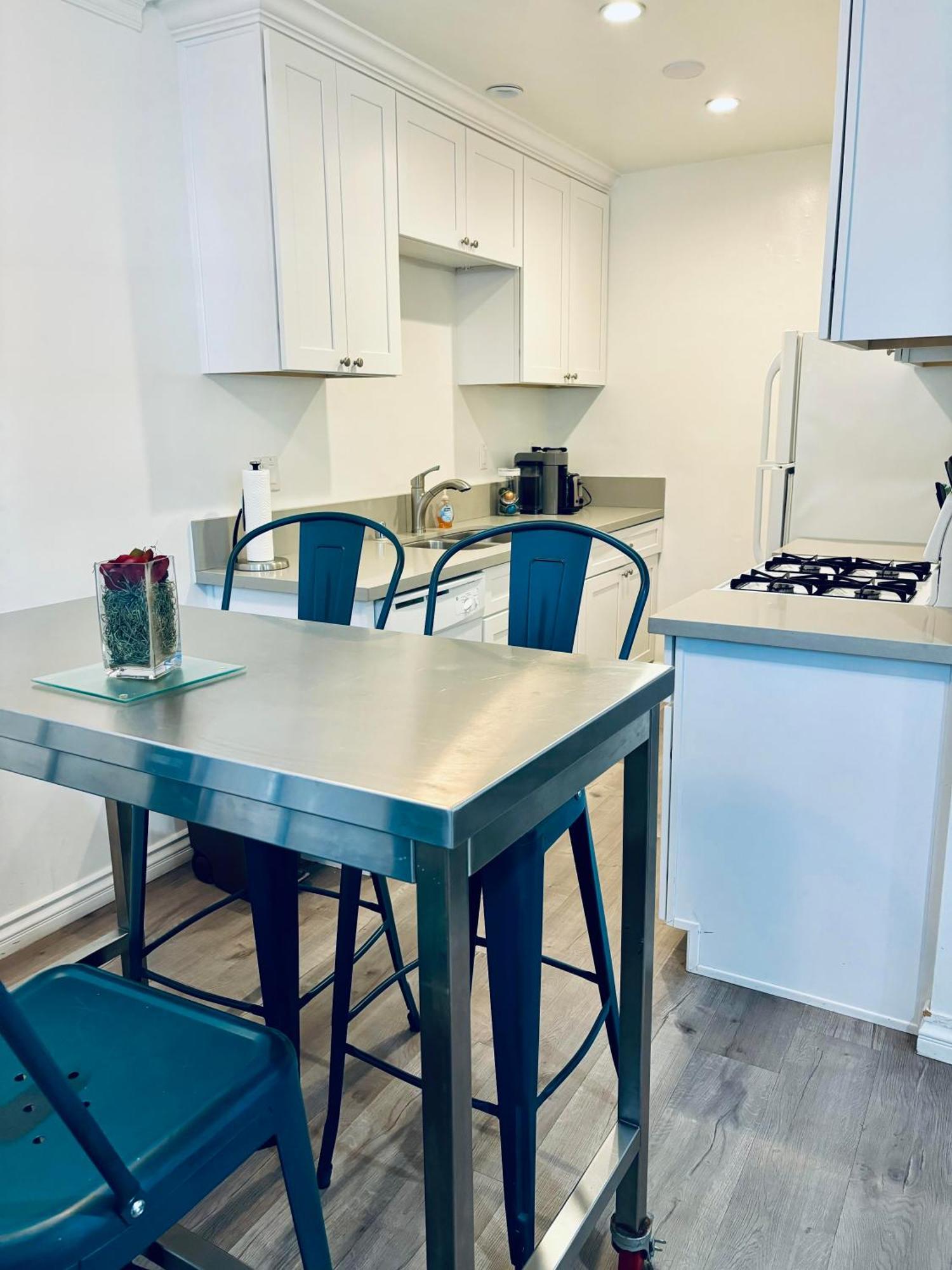 Modern, 1 Bed Condo, Downtown Century City Los Angeles Exterior photo